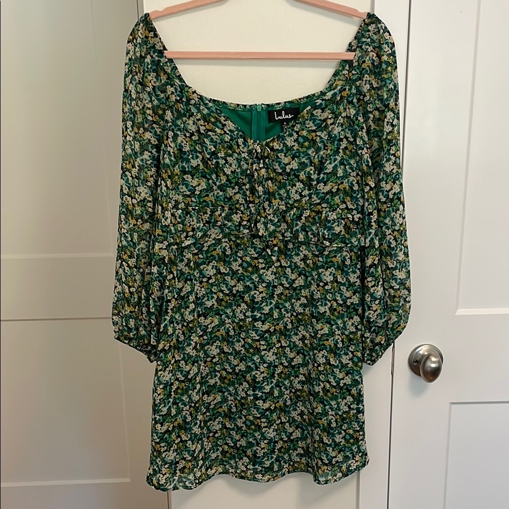 Lulu’s green floral dress